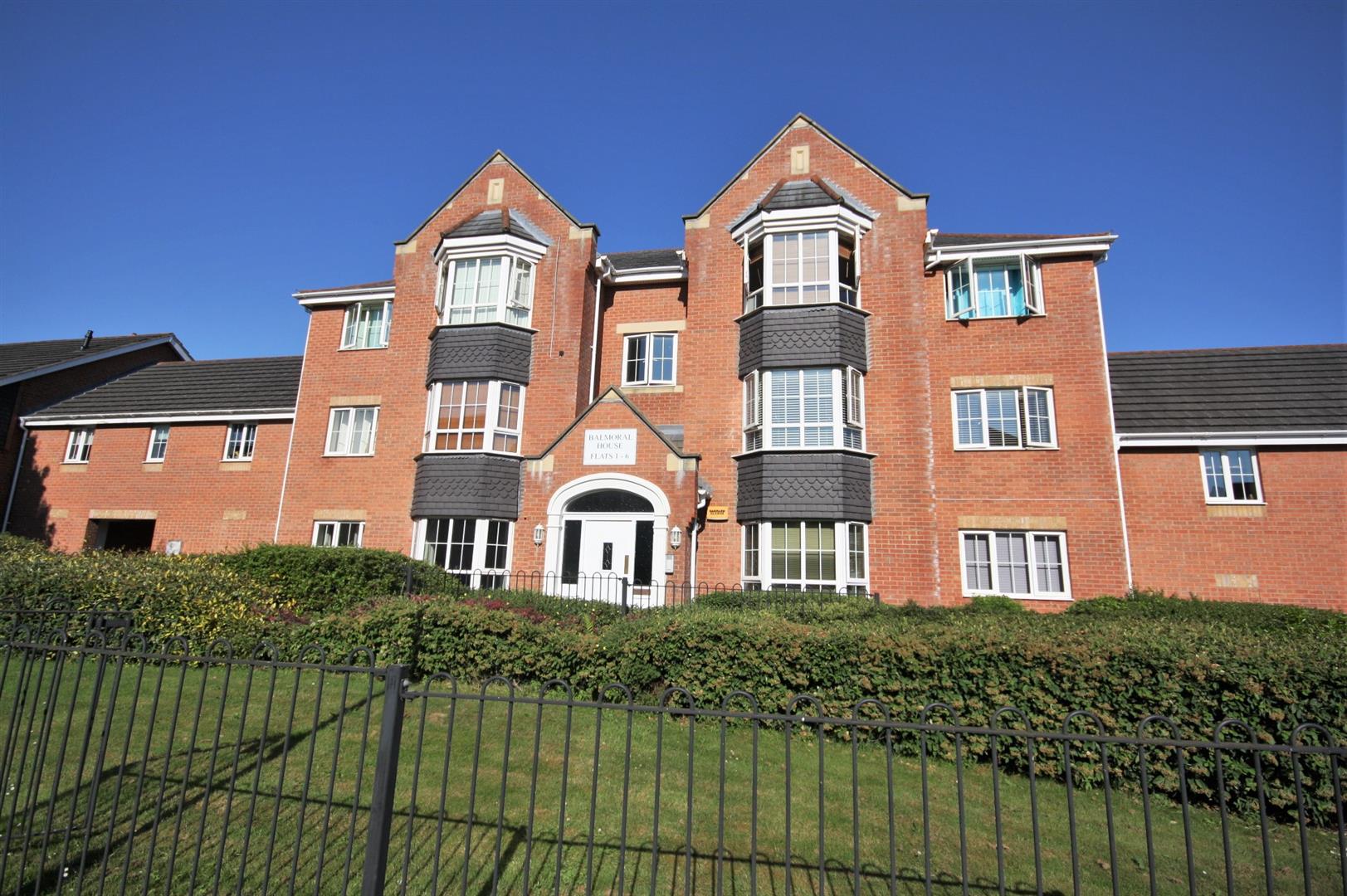 Flat Thyme Avenue in Fareham