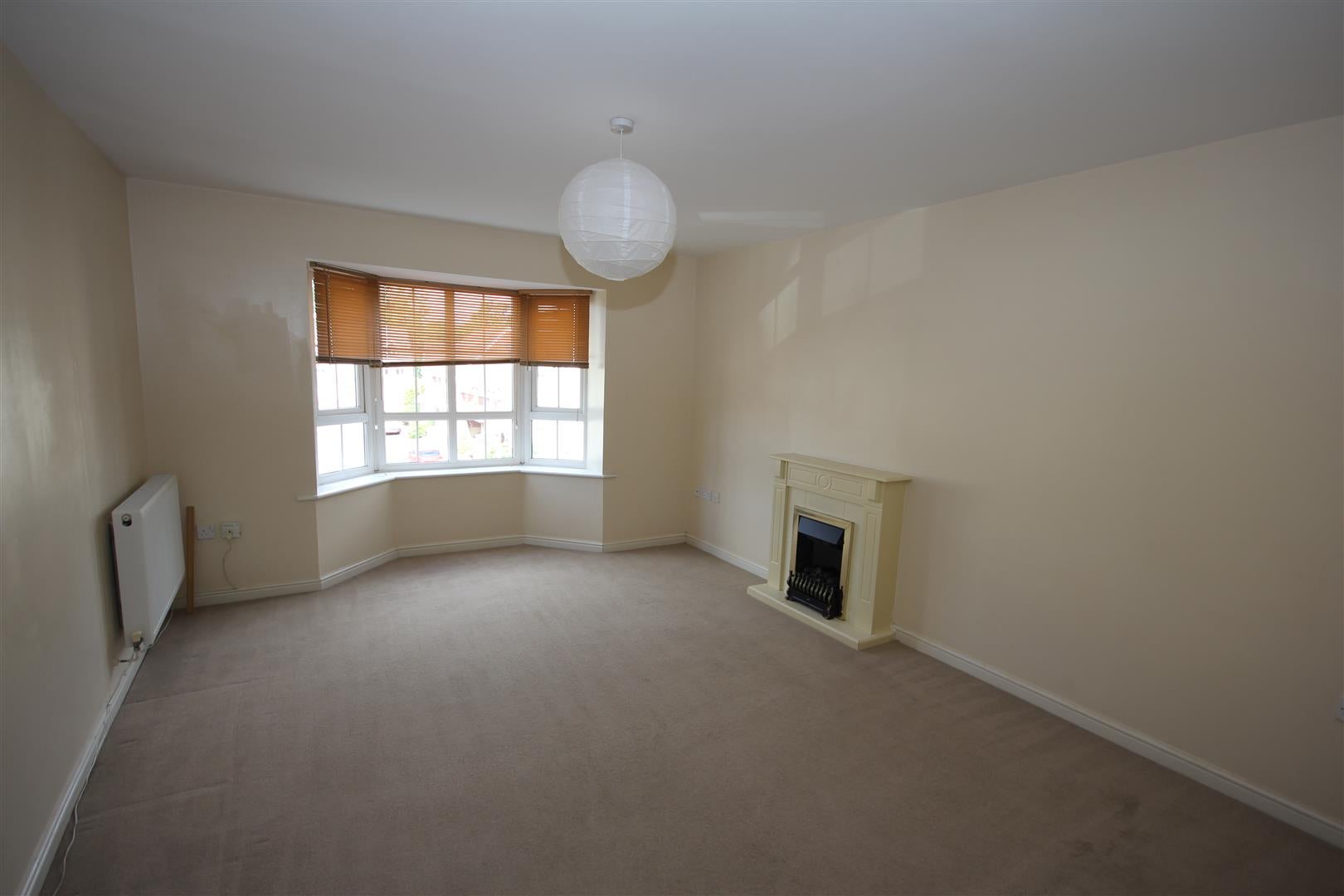 Flat Thyme Avenue in Fareham