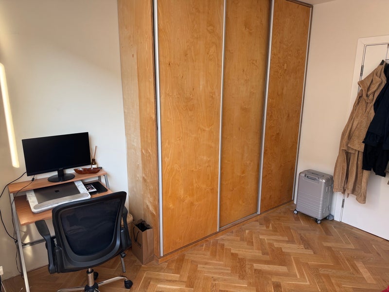 Room Orsman Road in Greater London