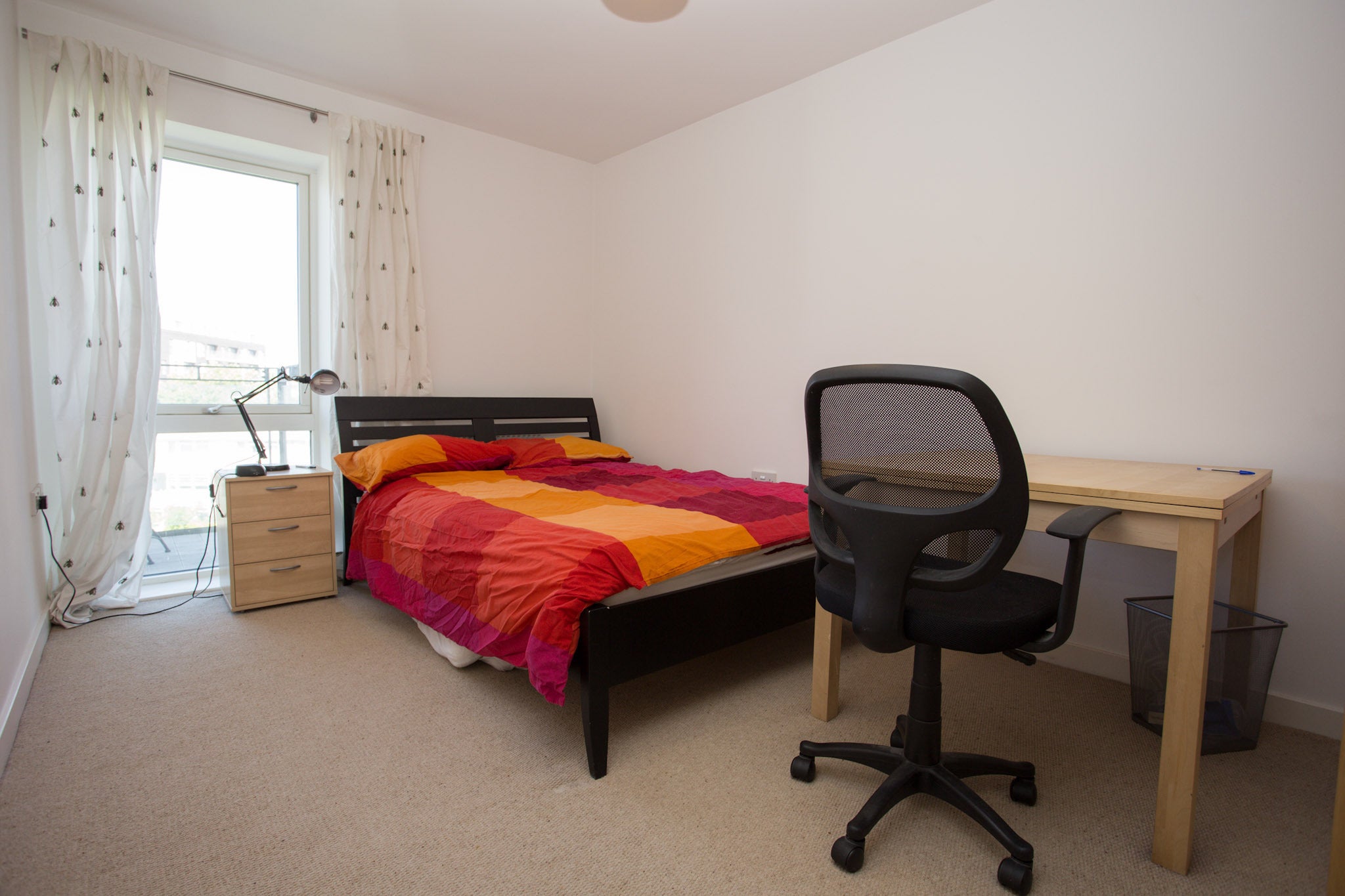 Flat Marine Street in Greater London