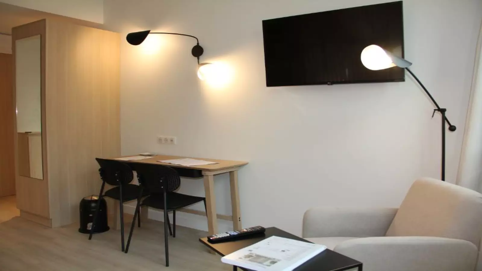 Appartement Place du Maréchal Juin à Issy-les-Moulineaux