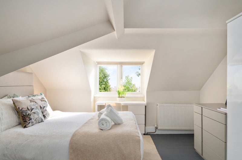 Room Drewstead Road in Greater London