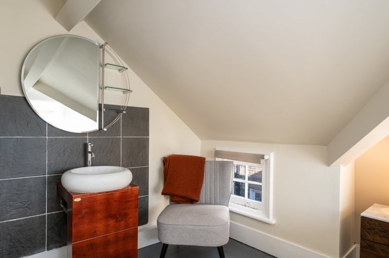 Room Drewstead Road in Greater London