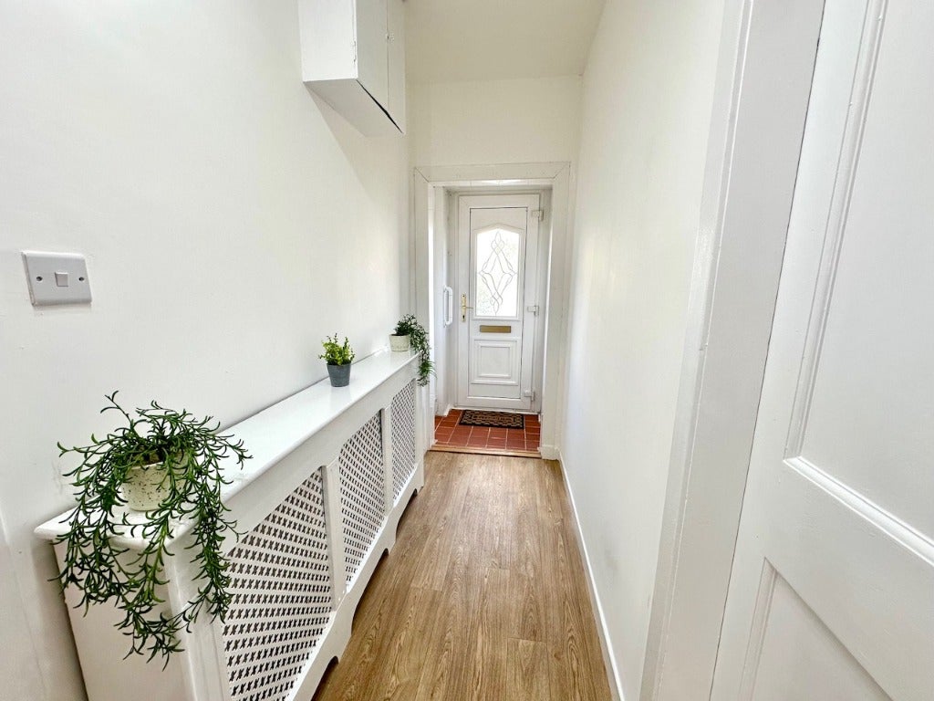 Flat Rampart Avenue in Glasgow
