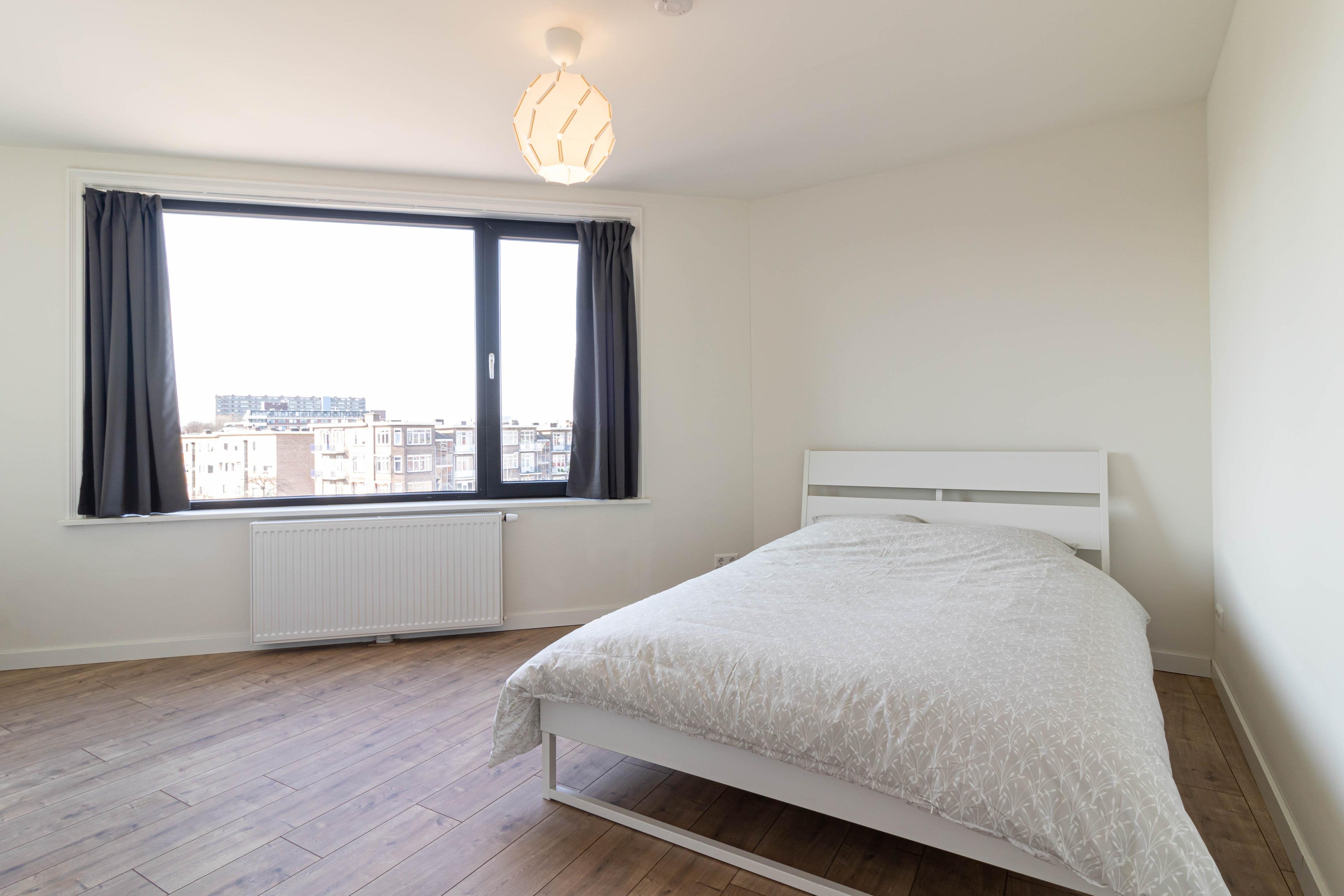 Room Escamplaan in Den Haag