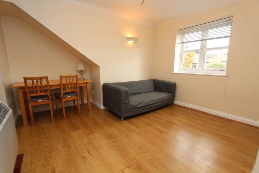 Flat Maltings Place in Reading