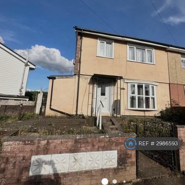 House Greenhill Road in Rugby