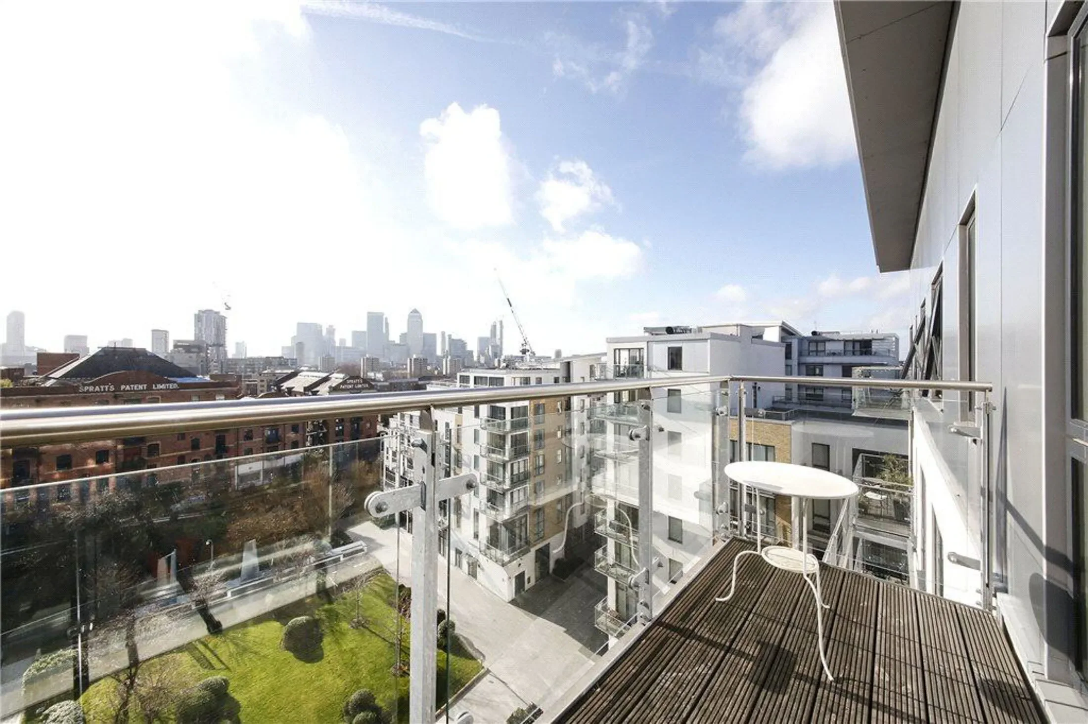 Flat Voysey Square in Greater London