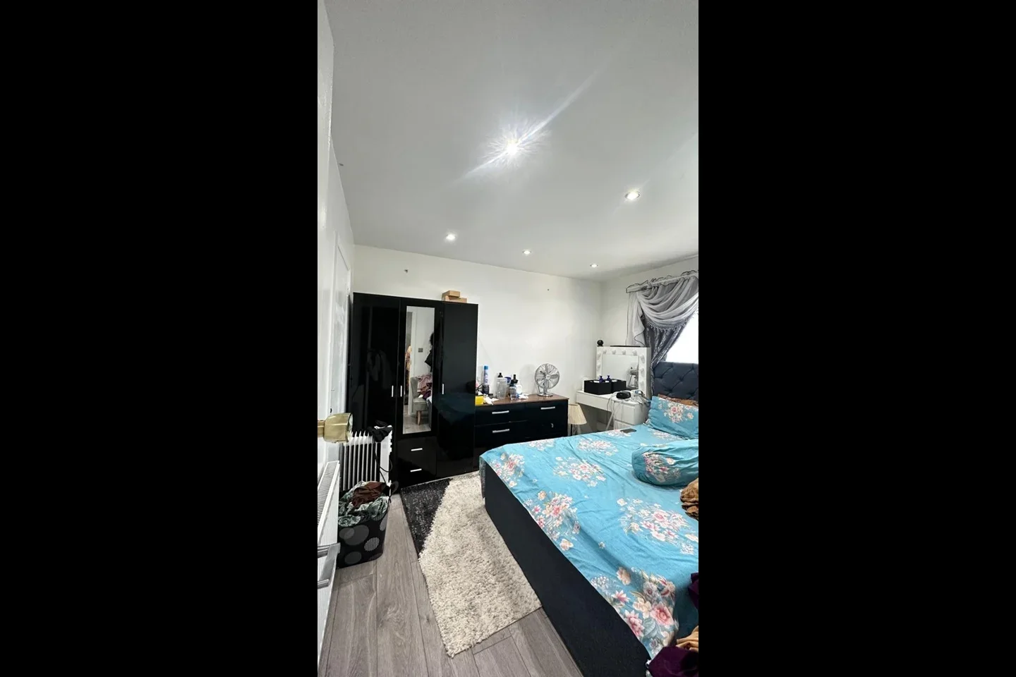 Room South End Road in Greater London