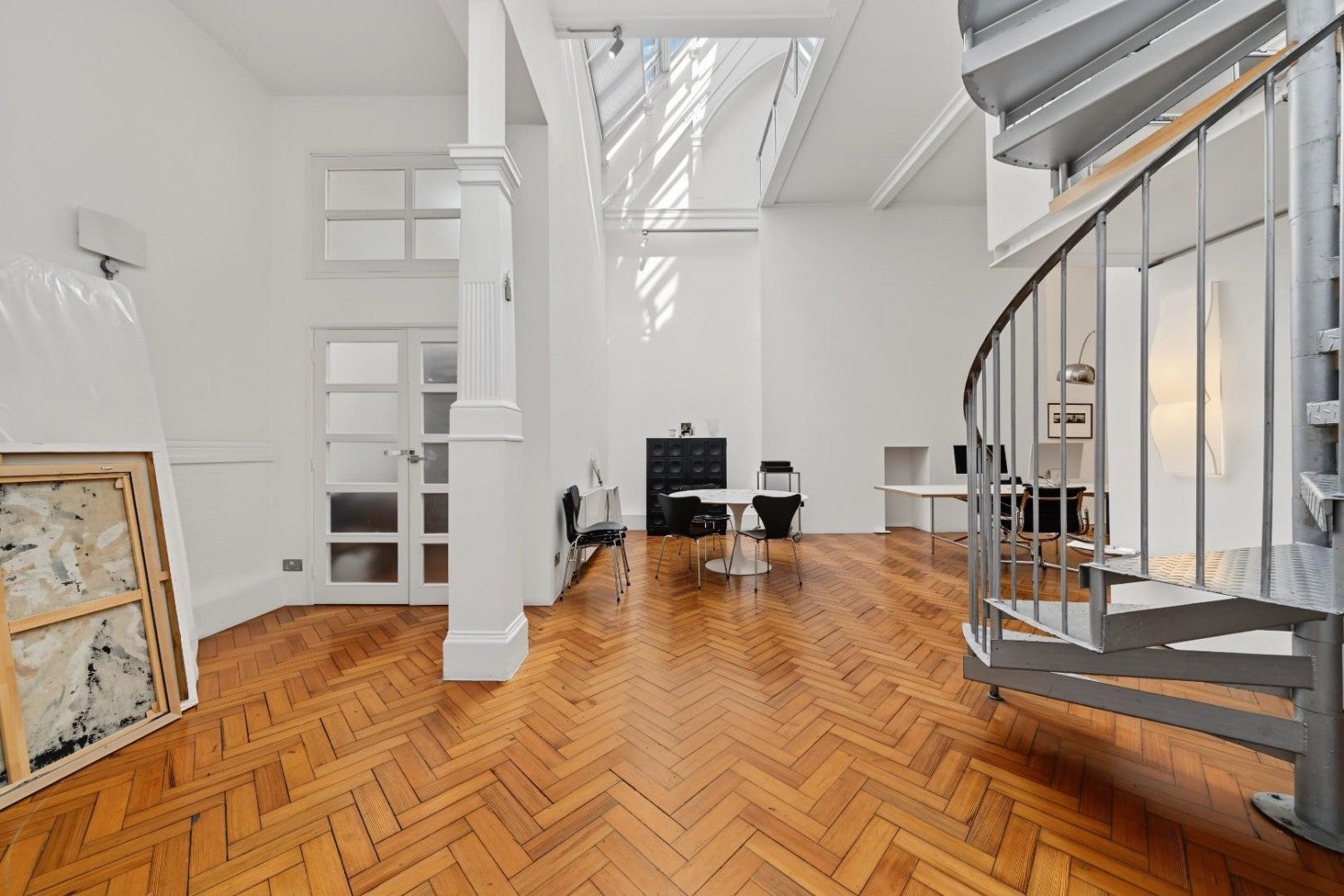 Flat Bramshaw Road in Greater London
