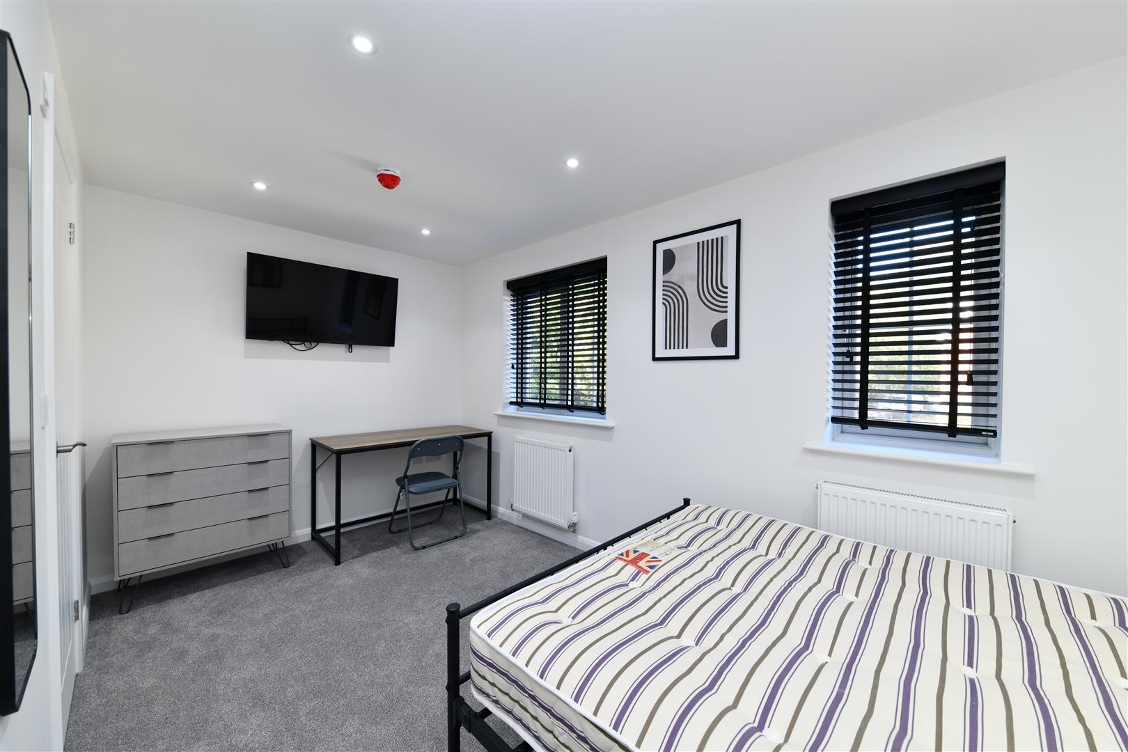 Flat Benbroke place in North Hertfordshire