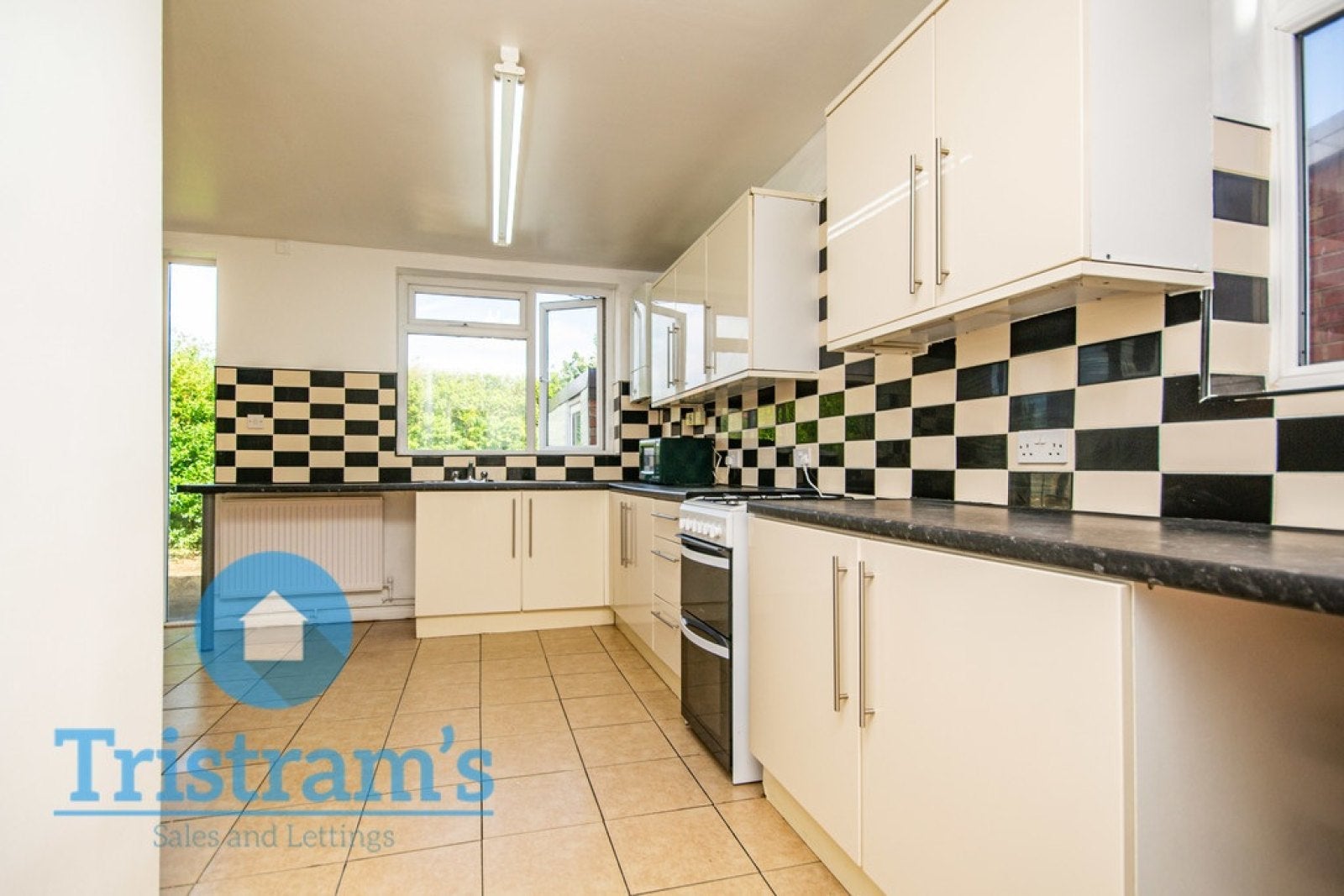 Room Ranelagh Grove in Nottingham