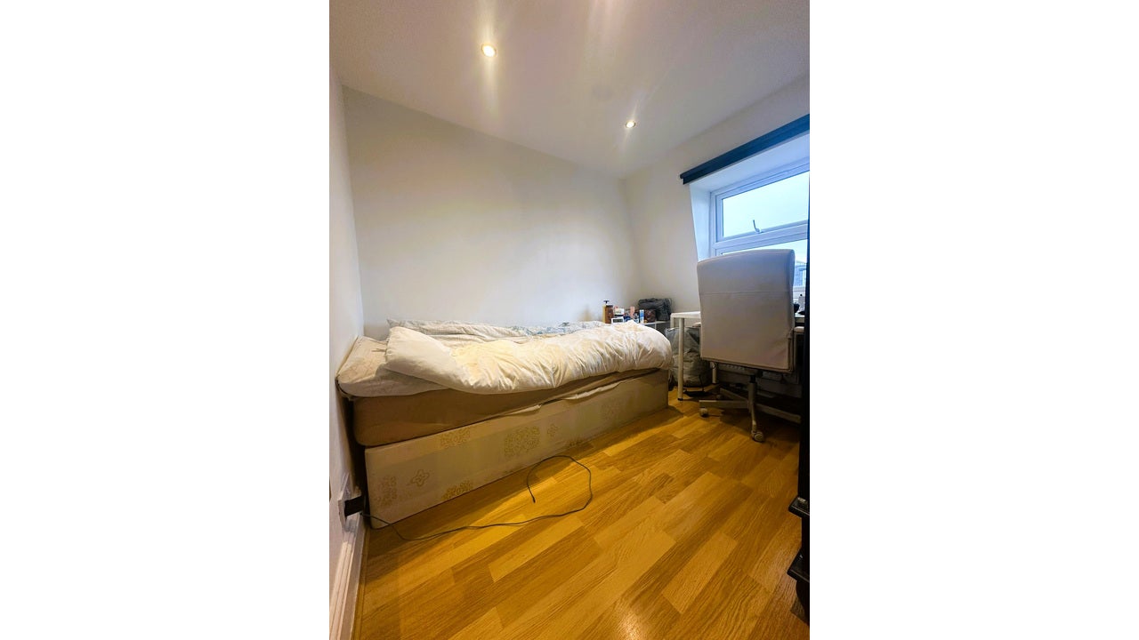 Flat Kilmaine Road in Greater London