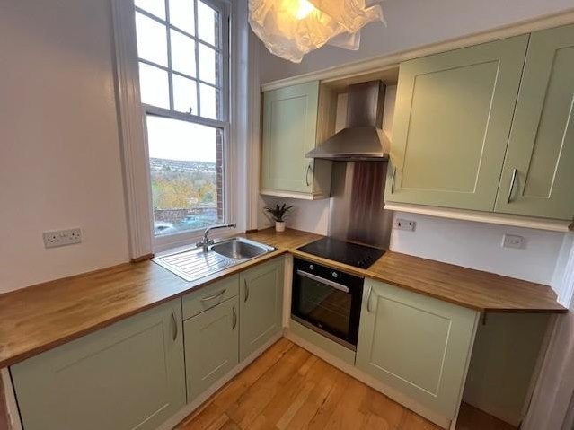 Flat Highcroft Villas in Brighton
