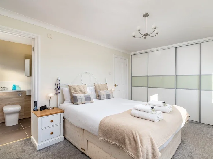 House Morton King Close in Shabbington
