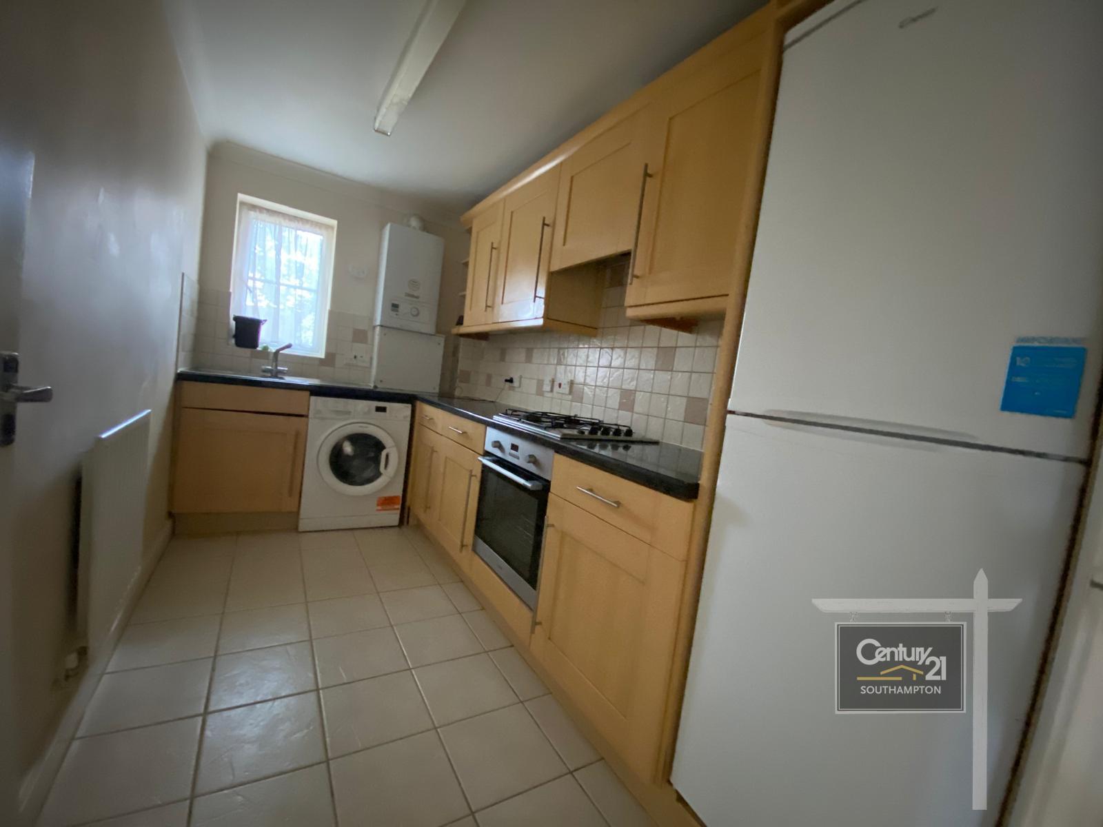Flat Jessamine Road in Southampton