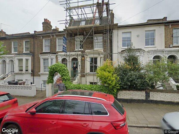 Flat Penshurst Road in Greater London