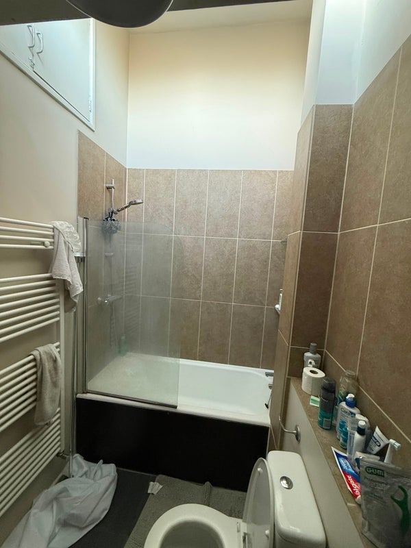 Room Chatham Road in Greater London