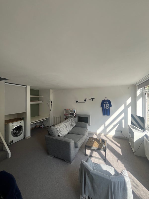Room Chatham Road in Greater London