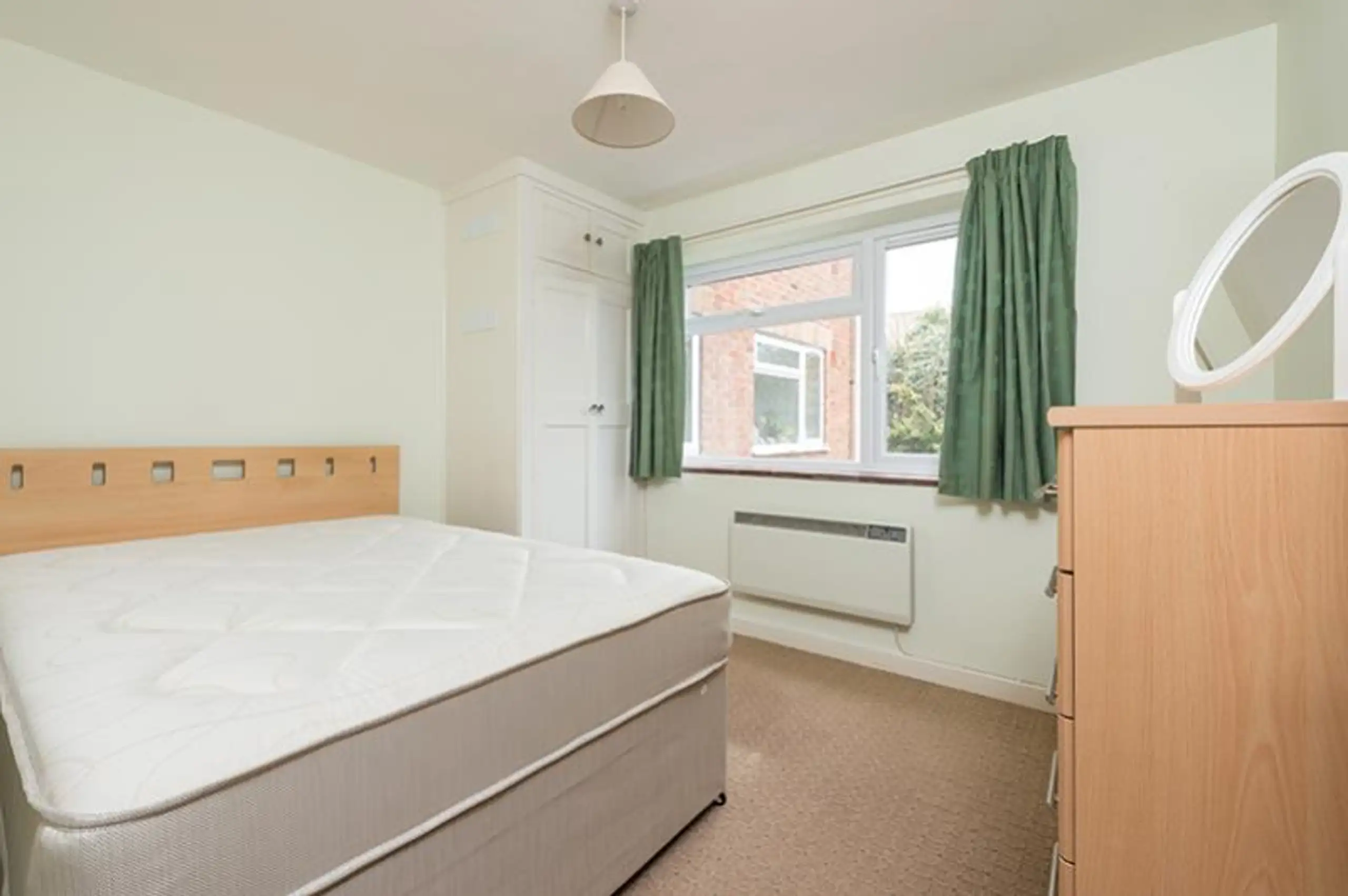 Flat Kenilworth Avenue in Oxford