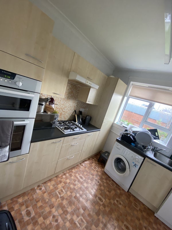 Room Meldrum Gardens in Glasgow