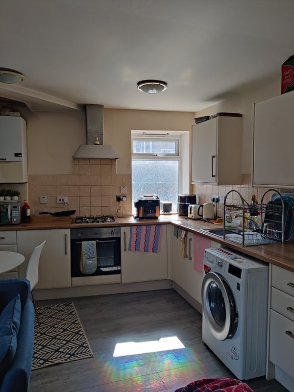 Flat Barkworth Road in Greater London