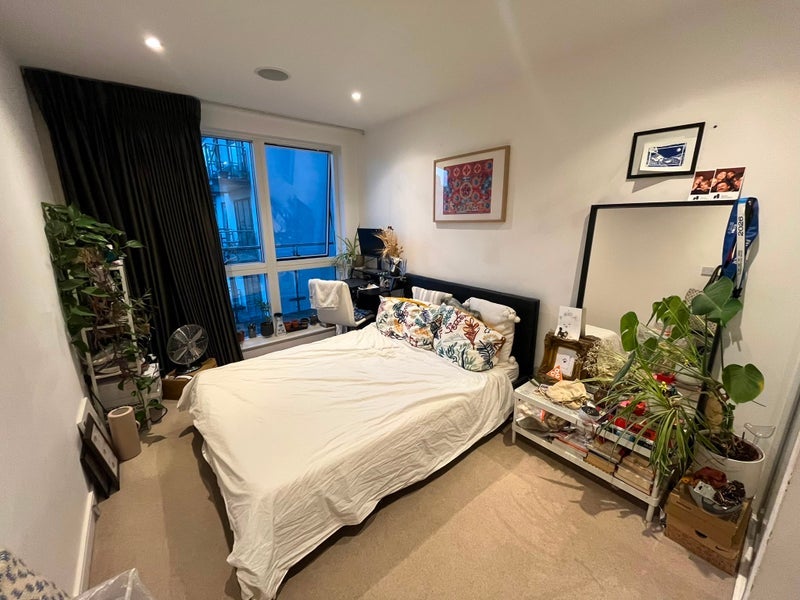 Room Seven Sea Gardens in Greater London