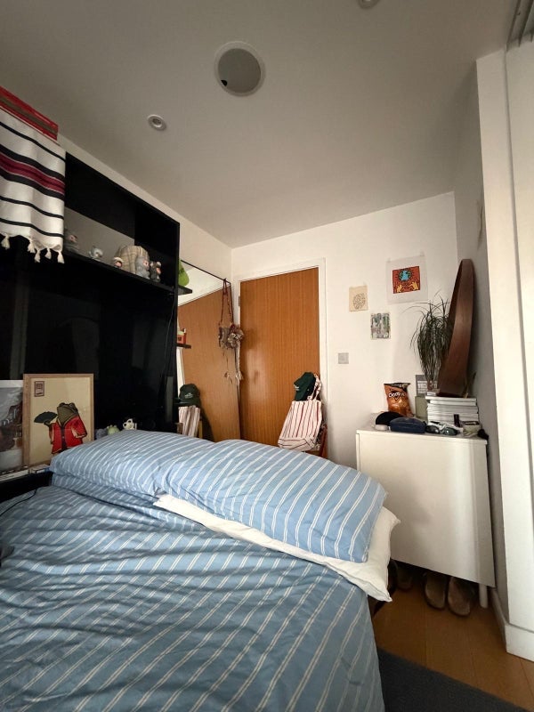 Room Seven Sea Gardens in Greater London