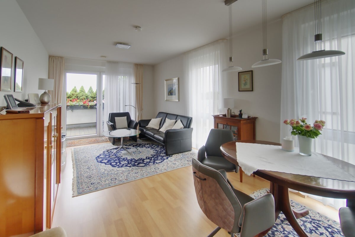 Wohnung Reisholzer Straße in Düsseldorf