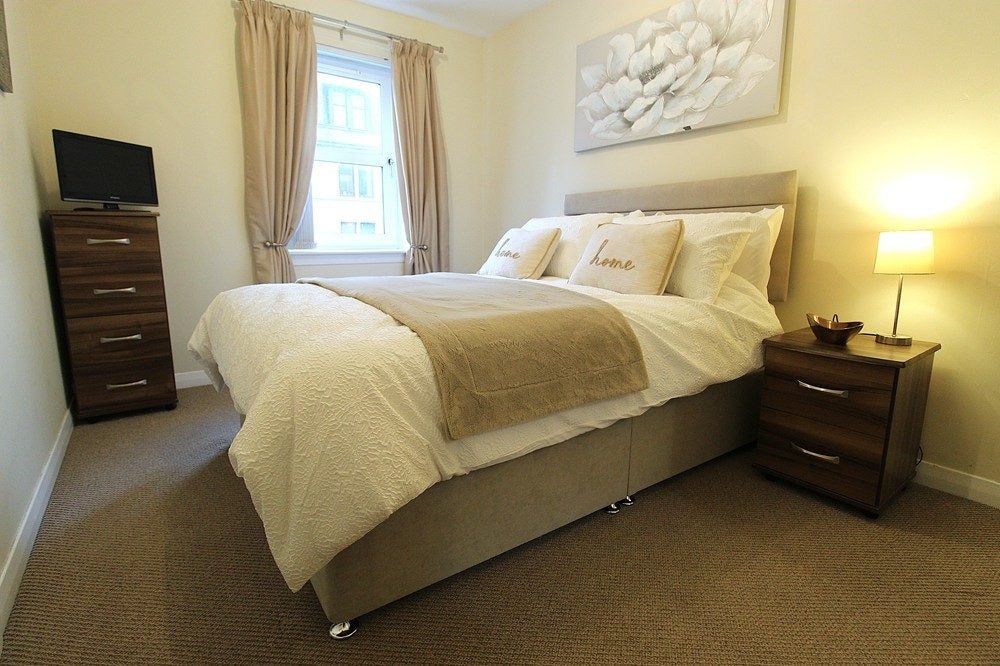 Flat Nelson Court in Hopton and Coton