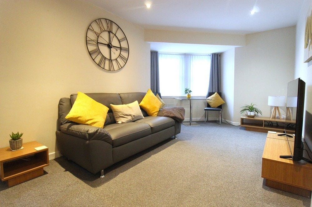 Flat Nelson Court in Hopton and Coton
