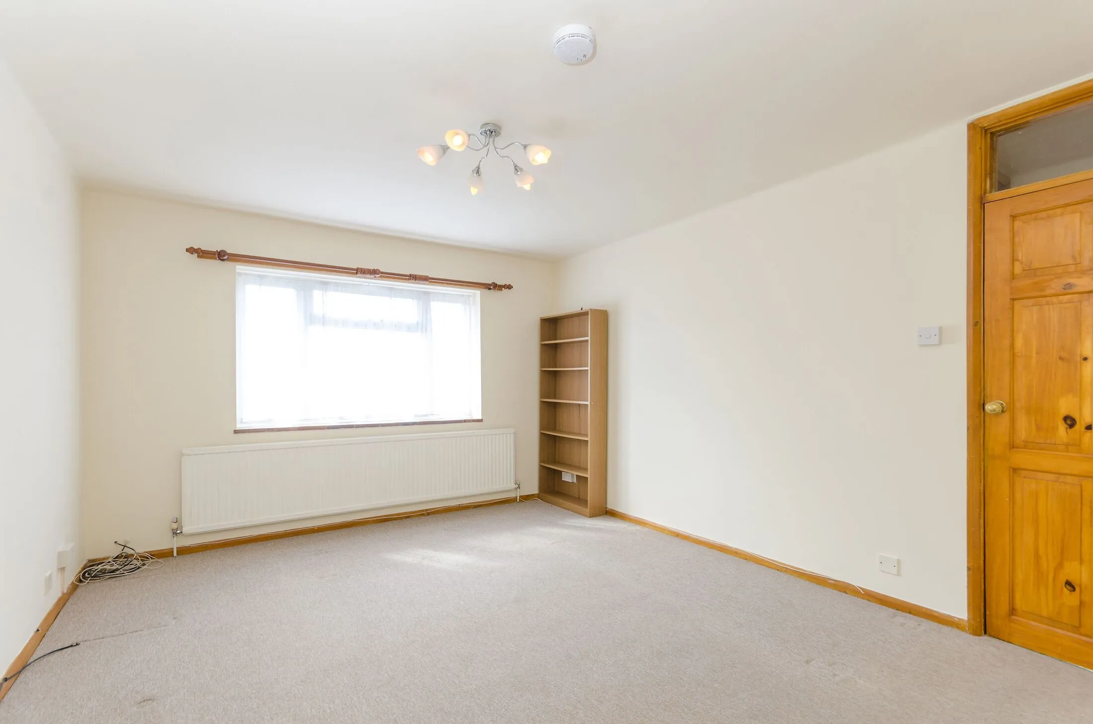 Flat Woodside Grove in Greater London