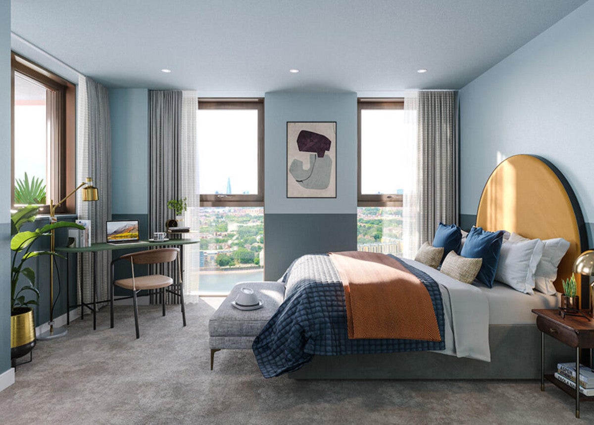 Flat Byng Street in Greater London