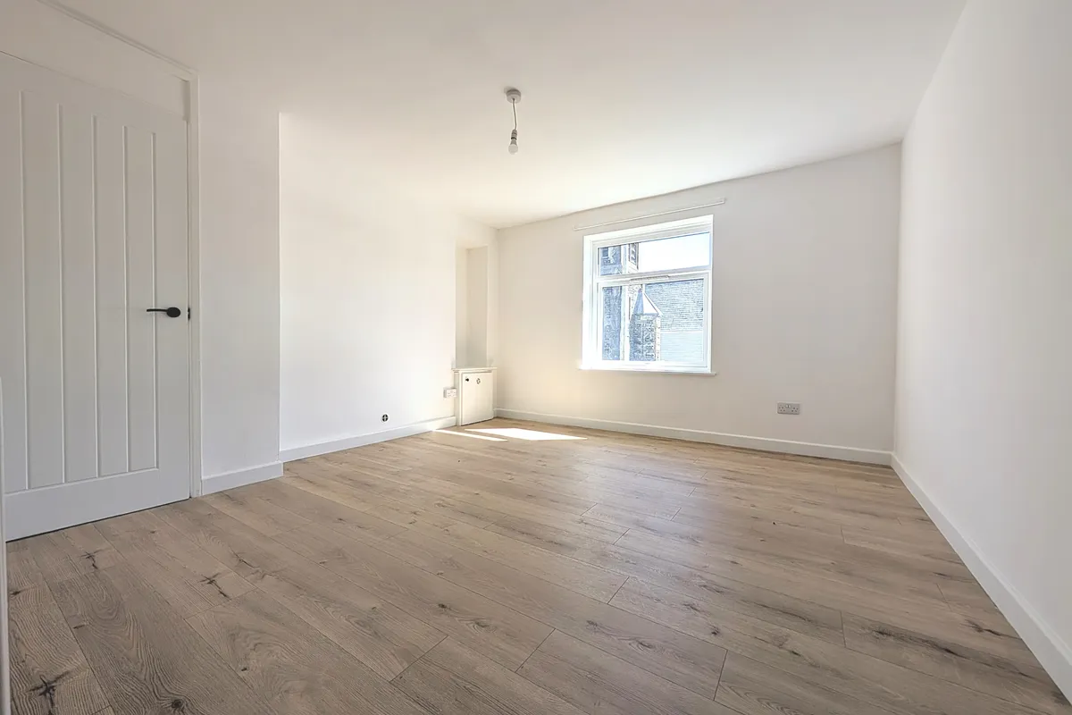 Flat Clydach Road in Clydach Vale