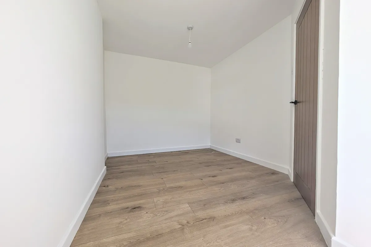 Flat Clydach Road in Clydach Vale