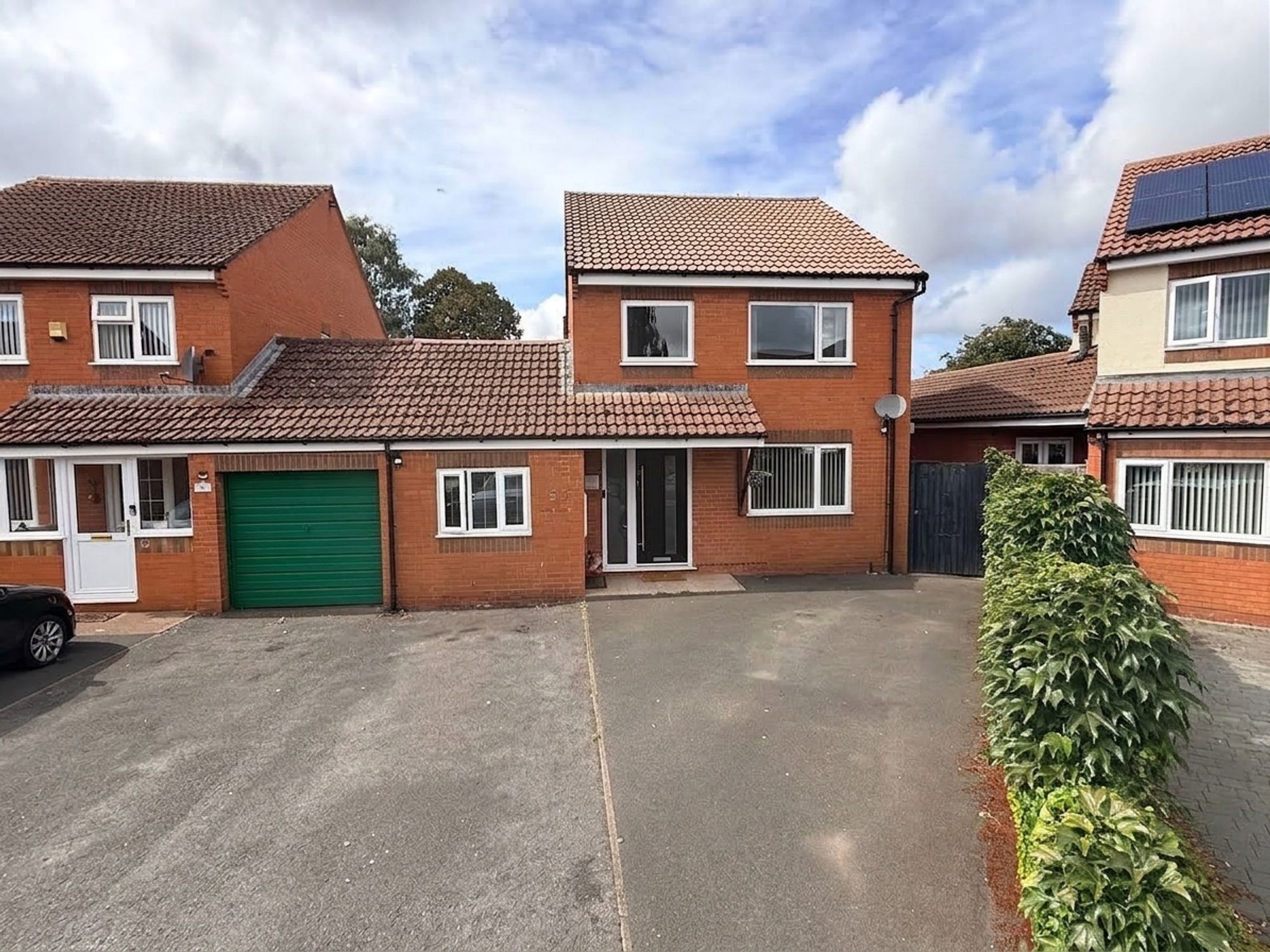 House Dowell Close in Staplegrove
