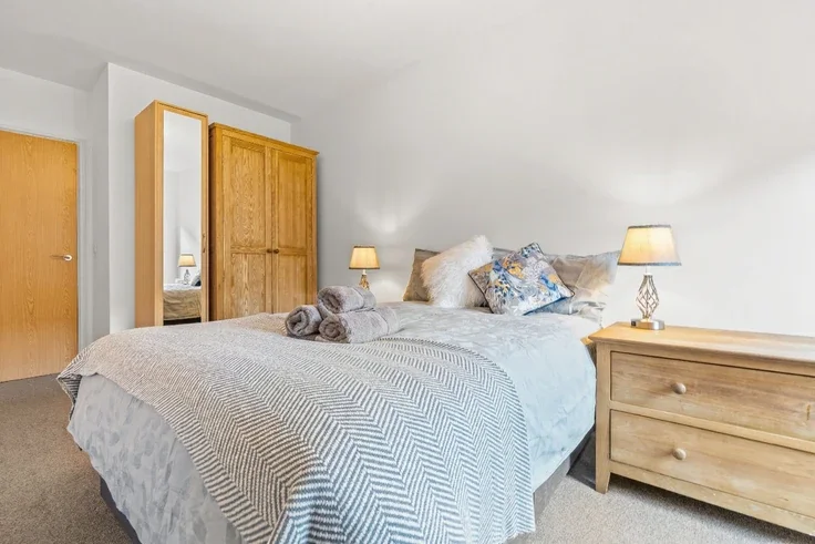 Flat Kennet Street in Reading