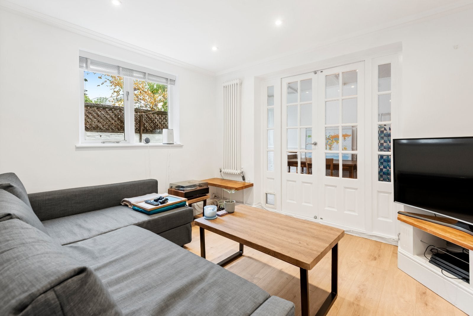 Flat Whittingstall Road in Greater London