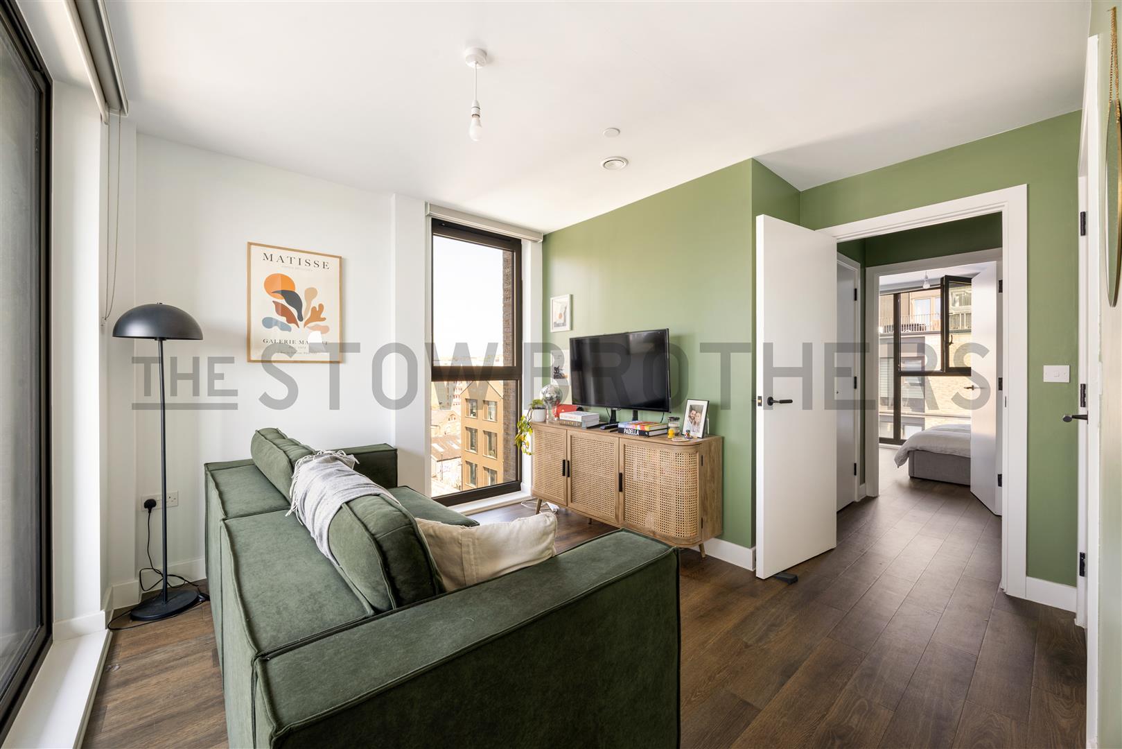Flat Smeed Road in Greater London