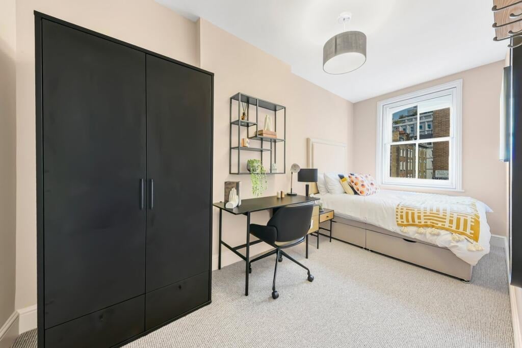 Flat Frith Street in City of Westminster