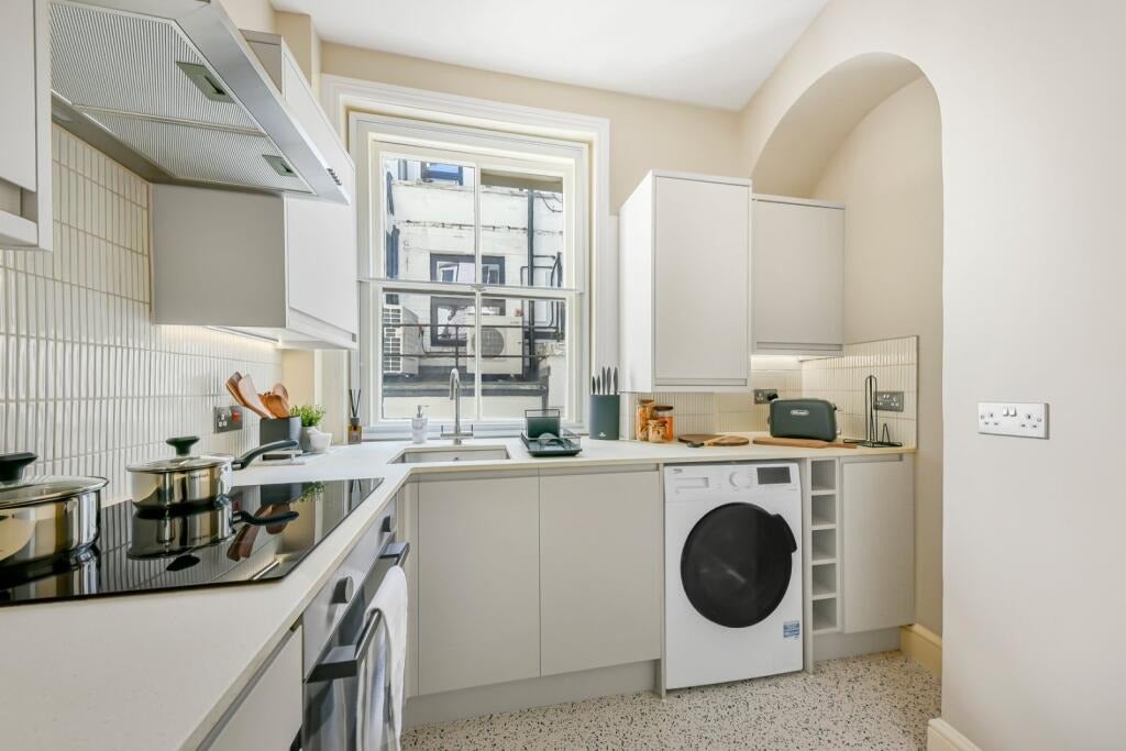 Flat Frith Street in City of Westminster