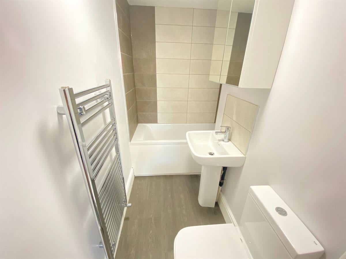Flat Millicent Road in Nottingham