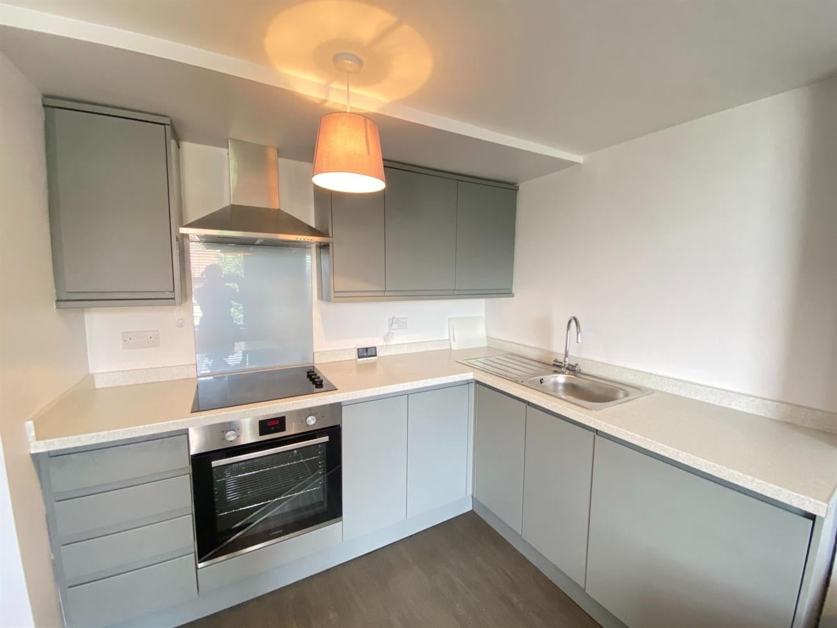 Flat Millicent Road in Nottingham