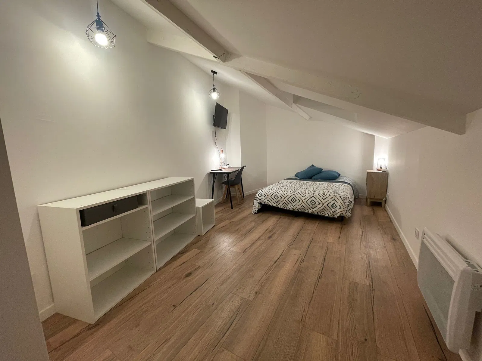 Room Rue René Pouteau in Melun