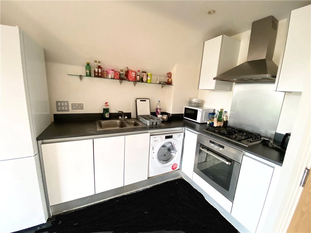 Flat Vicarage Road in Borough of Runnymede
