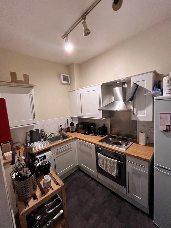 Room Ardmillan Place in City of Edinburgh
