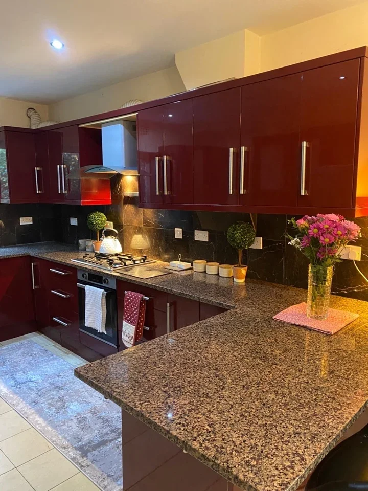 Room The Ridings in Greater London