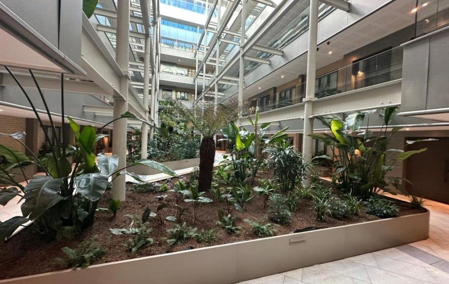 Flat Stoke Gardens in Slough