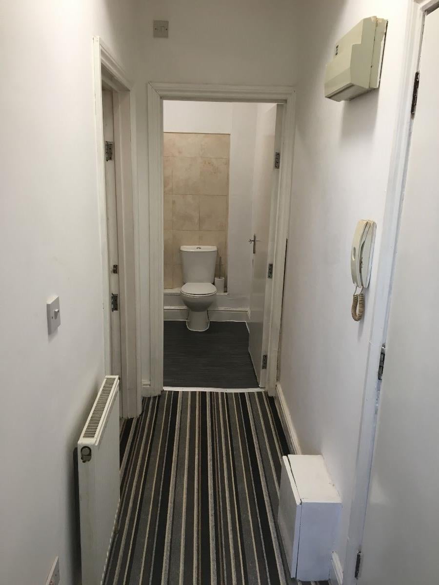 Flat Camberwell Terrace in Royal Leamington Spa