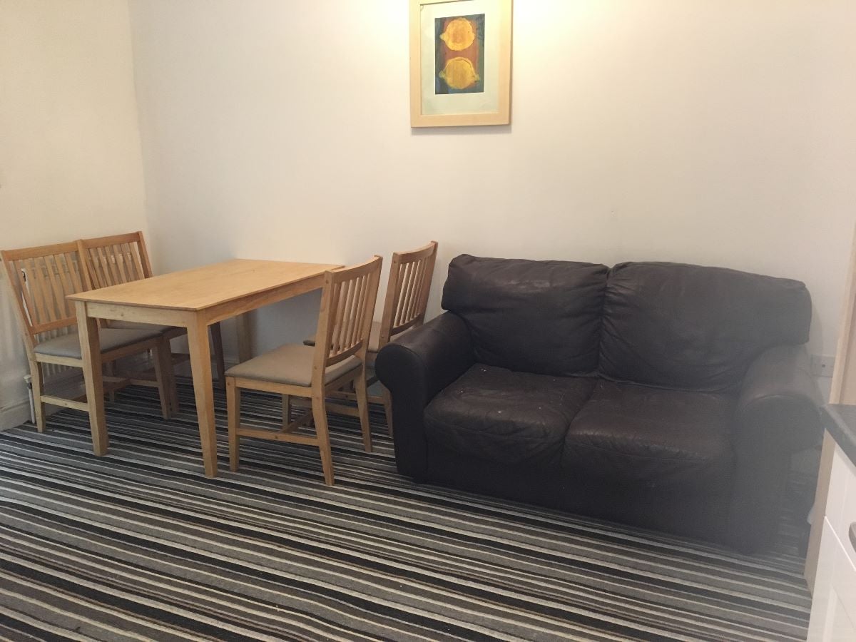 Flat Camberwell Terrace in Royal Leamington Spa